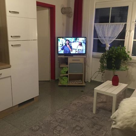 בורג Ferienwohnung Rosi Stoppa מראה חיצוני תמונה